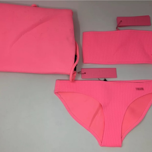 triangl swimwear Other - Triangl textured 2 piece bikini set